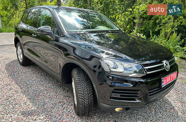 Внедорожник / Кроссовер Volkswagen Touareg 2011 в 