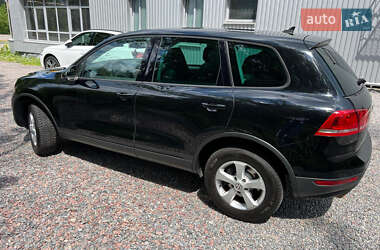 Внедорожник / Кроссовер Volkswagen Touareg 2011 в 