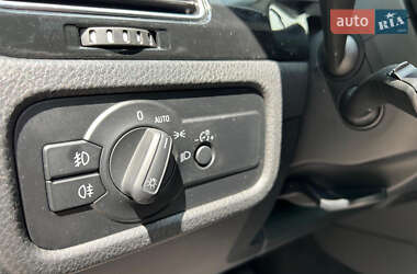 Внедорожник / Кроссовер Volkswagen Touareg 2011 в 