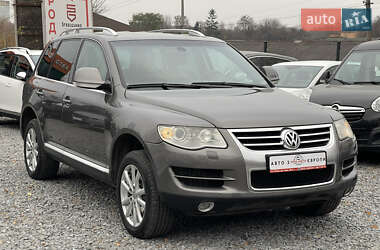 Позашляховик / Кросовер Volkswagen Touareg 2008 в Рівному