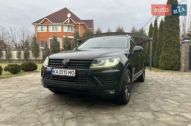 Внедорожник / Кроссовер Volkswagen Touareg 2017 в Киеве