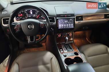 Внедорожник / Кроссовер Volkswagen Touareg 2012 в Одессе