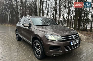 Внедорожник / Кроссовер Volkswagen Touareg 2010 в Хмельницком