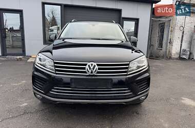 Внедорожник / Кроссовер Volkswagen Touareg 2017 в Тернополе