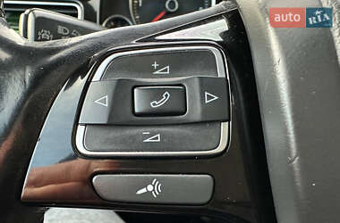 Внедорожник / Кроссовер Volkswagen Touareg 2011 в 