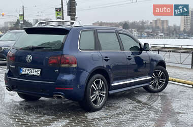 Внедорожник / Кроссовер Volkswagen Touareg 2006 в Хмельницком