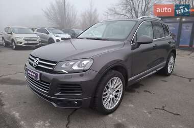 Внедорожник / Кроссовер Volkswagen Touareg 2011 в Днепре