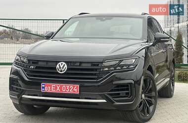 Позашляховик / Кросовер Volkswagen Touareg 2019 в Сарнах