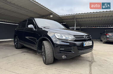 Внедорожник / Кроссовер Volkswagen Touareg 2012 в Днепре