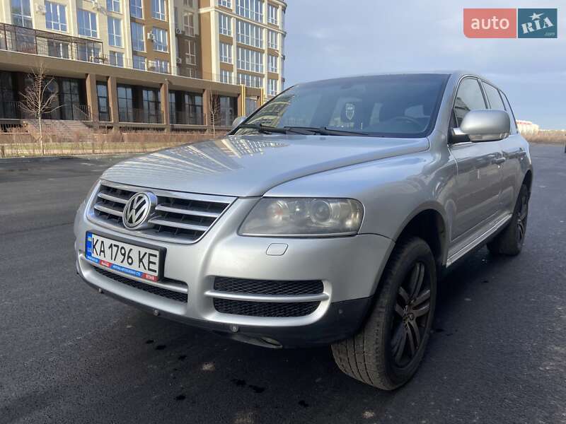 Позашляховик / Кросовер Volkswagen Touareg 2006 в Києві