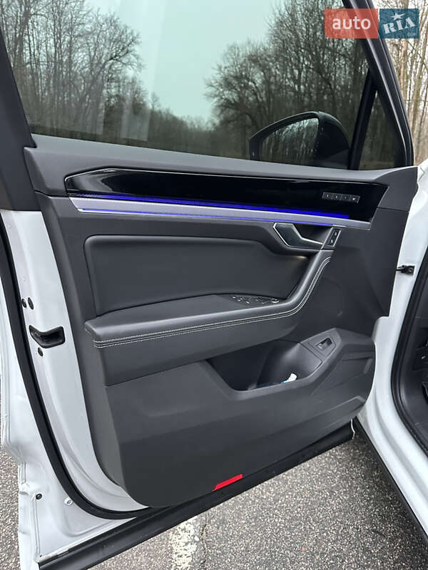 Внедорожник / Кроссовер Volkswagen Touareg 2019 в Белой Церкви