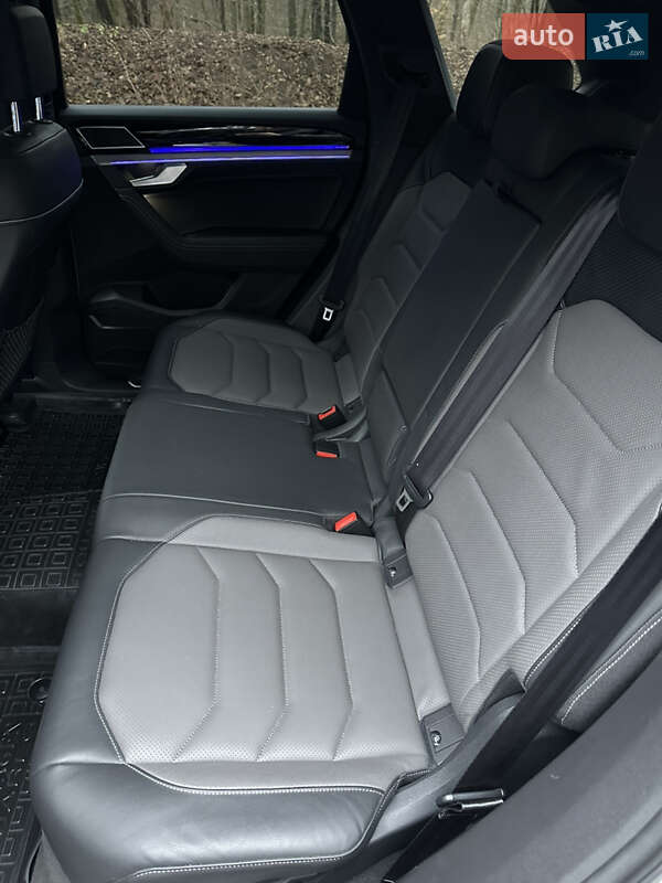 Внедорожник / Кроссовер Volkswagen Touareg 2019 в Белой Церкви