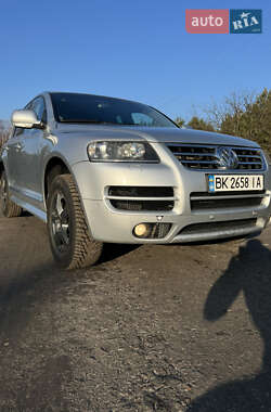 Внедорожник / Кроссовер Volkswagen Touareg 2006 в Ратным