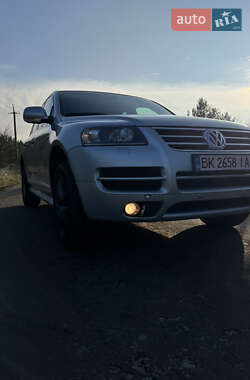 Внедорожник / Кроссовер Volkswagen Touareg 2006 в Ратным