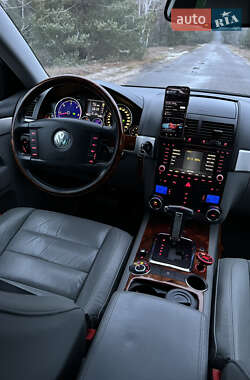 Внедорожник / Кроссовер Volkswagen Touareg 2006 в Ратным