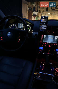 Внедорожник / Кроссовер Volkswagen Touareg 2006 в Ратным