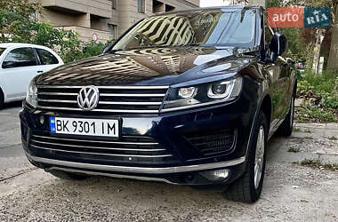 Позашляховик / Кросовер Volkswagen Touareg 2016 в Одесі