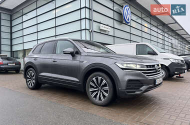 Позашляховик / Кросовер Volkswagen Touareg 2021 в Києві