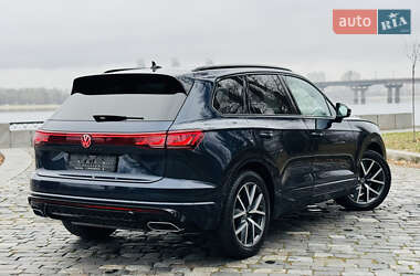 Внедорожник / Кроссовер Volkswagen Touareg 2024 в Киеве