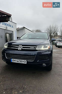 Позашляховик / Кросовер Volkswagen Touareg 2013 в Житомирі