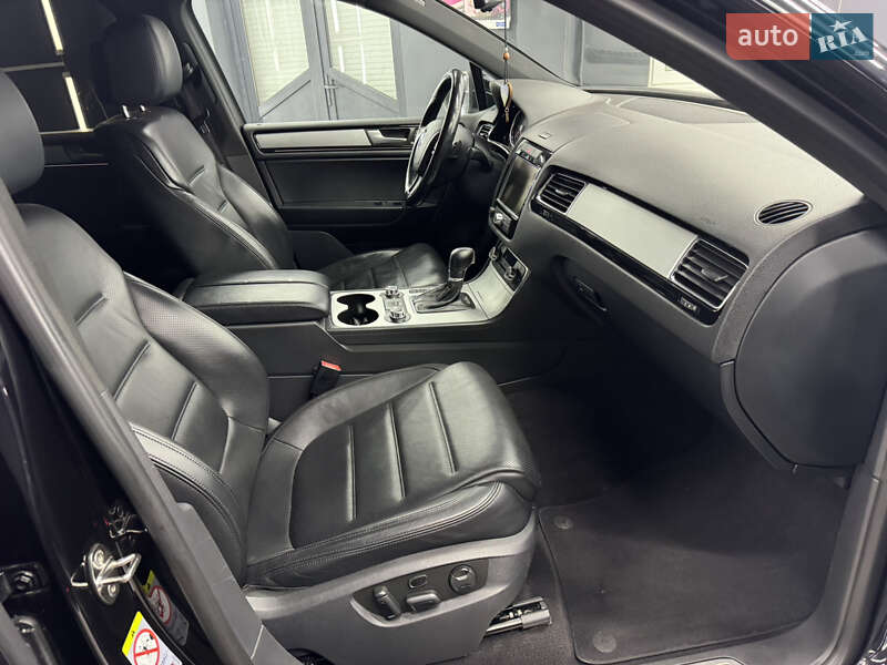 Позашляховик / Кросовер Volkswagen Touareg 2014 в Коломиї