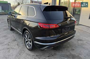 Позашляховик / Кросовер Volkswagen Touareg 2021 в Тернополі