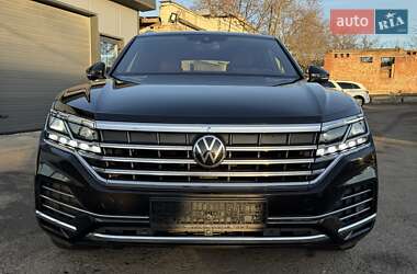 Позашляховик / Кросовер Volkswagen Touareg 2021 в Тернополі