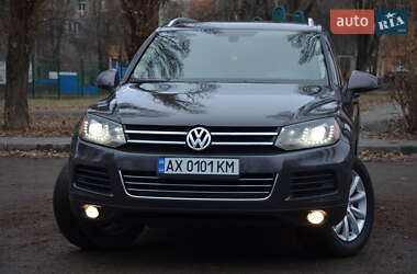 Внедорожник / Кроссовер Volkswagen Touareg 2012 в Харькове