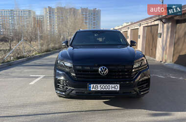 Позашляховик / Кросовер Volkswagen Touareg 2020 в Києві