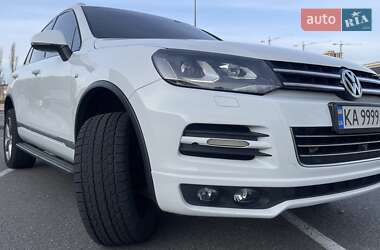 Внедорожник / Кроссовер Volkswagen Touareg 2012 в Киеве