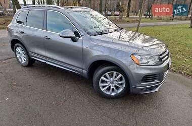 Позашляховик / Кросовер Volkswagen Touareg 2013 в Крюківщині