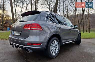 Позашляховик / Кросовер Volkswagen Touareg 2013 в Крюківщині