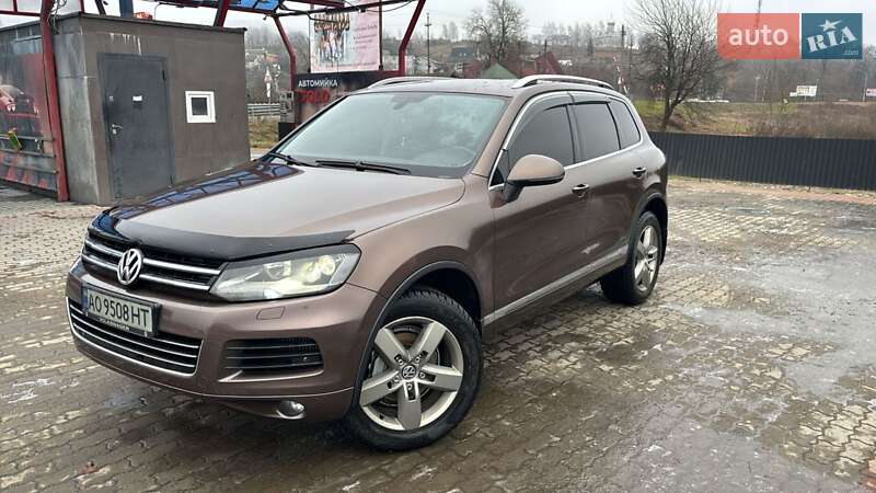 Позашляховик / Кросовер Volkswagen Touareg 2011 в Ужгороді