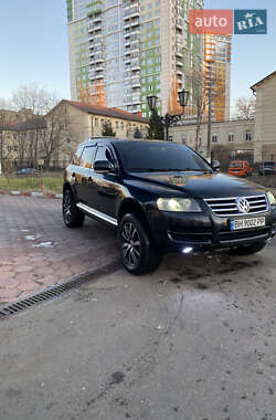 Позашляховик / Кросовер Volkswagen Touareg 2005 в Одесі