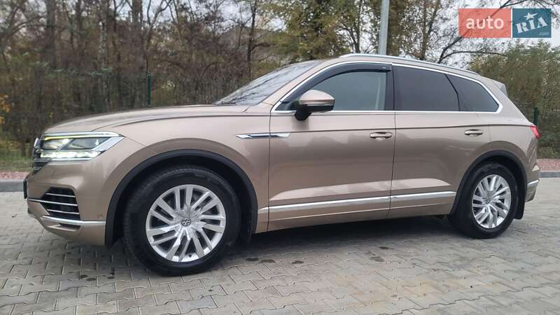 Внедорожник / Кроссовер Volkswagen Touareg 2018 в Кременчуге