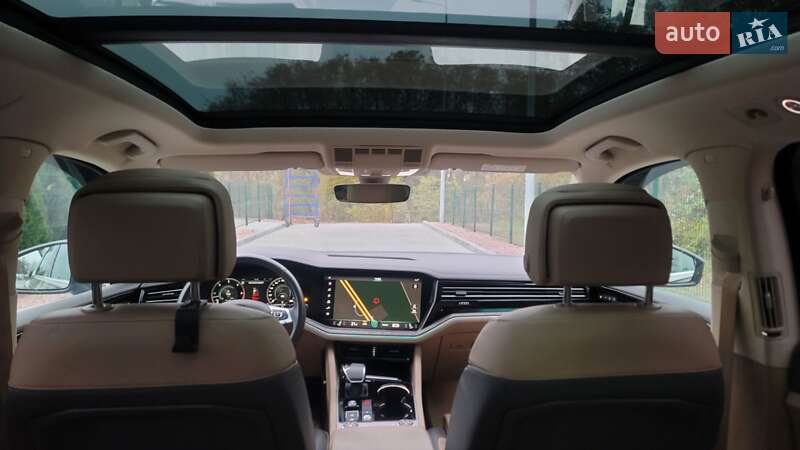 Внедорожник / Кроссовер Volkswagen Touareg 2018 в Кременчуге