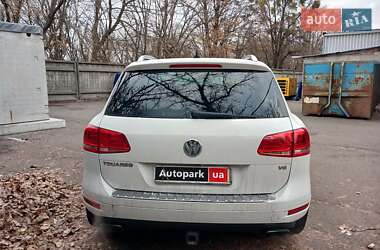 Внедорожник / Кроссовер Volkswagen Touareg 2014 в Киеве