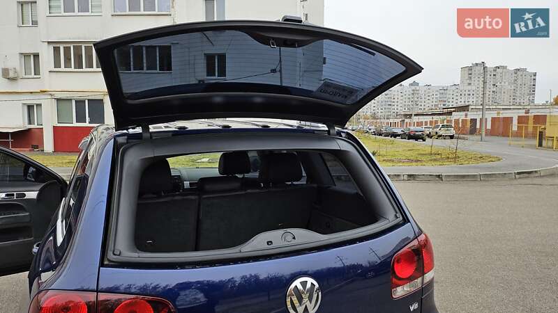 Внедорожник / Кроссовер Volkswagen Touareg 2007 в Харькове
