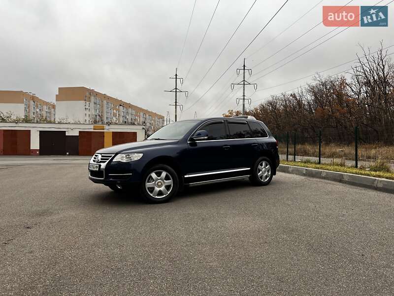 Внедорожник / Кроссовер Volkswagen Touareg 2007 в Харькове