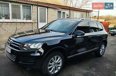 Позашляховик / Кросовер Volkswagen Touareg 2013 в 