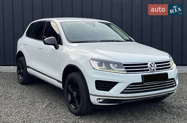 Позашляховик / Кросовер Volkswagen Touareg 2016 в Луцьку