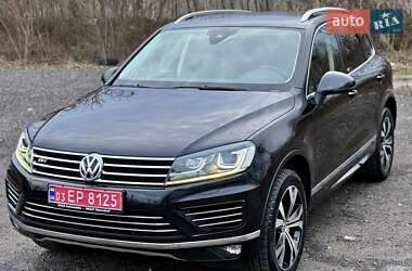 Внедорожник / Кроссовер Volkswagen Touareg 2017 в Гнивани