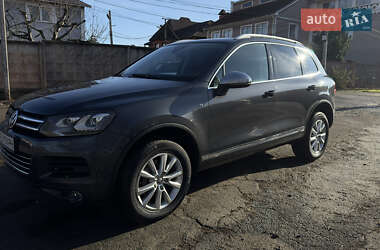 Внедорожник / Кроссовер Volkswagen Touareg 2013 в Кривом Роге