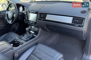 Внедорожник / Кроссовер Volkswagen Touareg 2013 в Кривом Роге