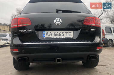 Позашляховик / Кросовер Volkswagen Touareg 2011 в Києві