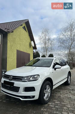 Позашляховик / Кросовер Volkswagen Touareg 2013 в Чернівцях