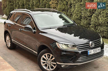 Позашляховик / Кросовер Volkswagen Touareg 2017 в Києві