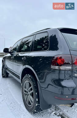 Внедорожник / Кроссовер Volkswagen Touareg 2006 в Дубно