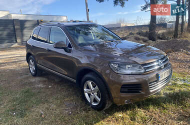 Внедорожник / Кроссовер Volkswagen Touareg 2012 в Киеве