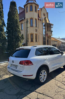 Позашляховик / Кросовер Volkswagen Touareg 2012 в Чернівцях